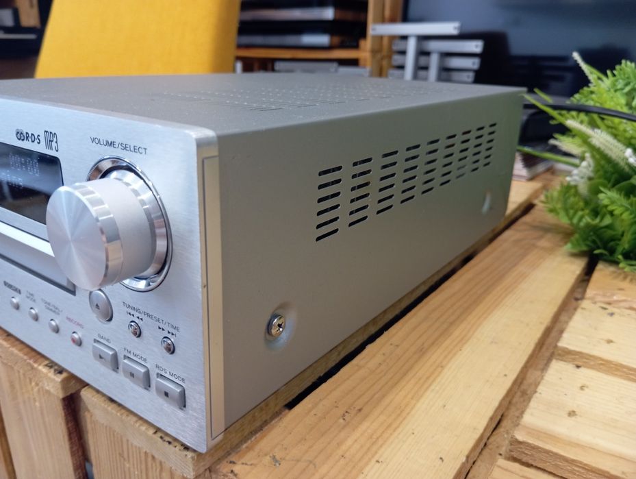 Odtwarzacz CD TEAC CR-H225 + pilot