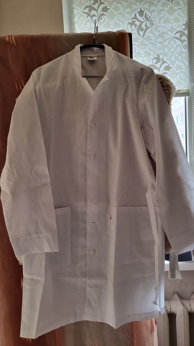 Продам халаты медицинские
