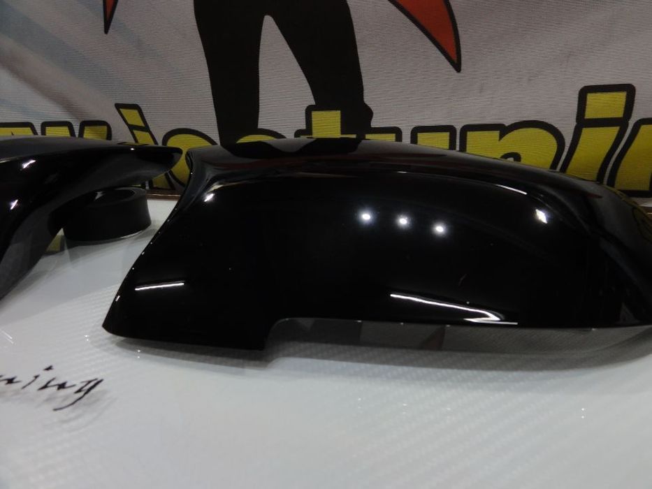 Capas, carcaça espelhos M4 look preto brilhante BMW F10 F11 F18 F07 (GT 5GT) F06 F12 F13 F01 F02