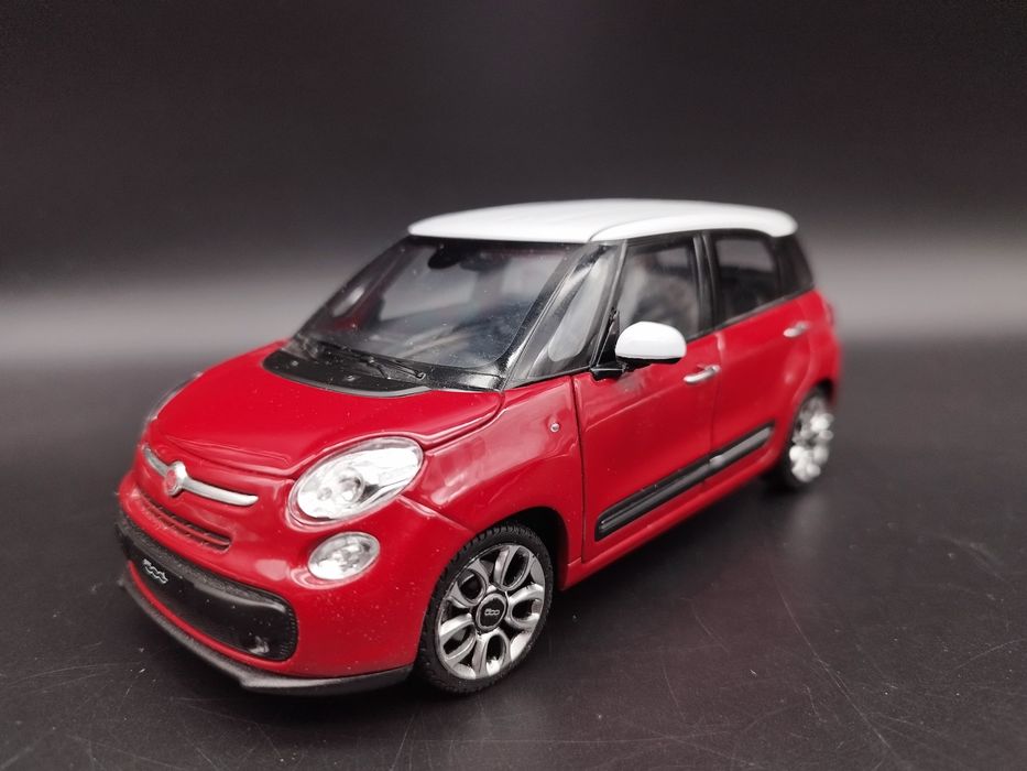 1:24 Welly 2013 Fiat 500L model No Box