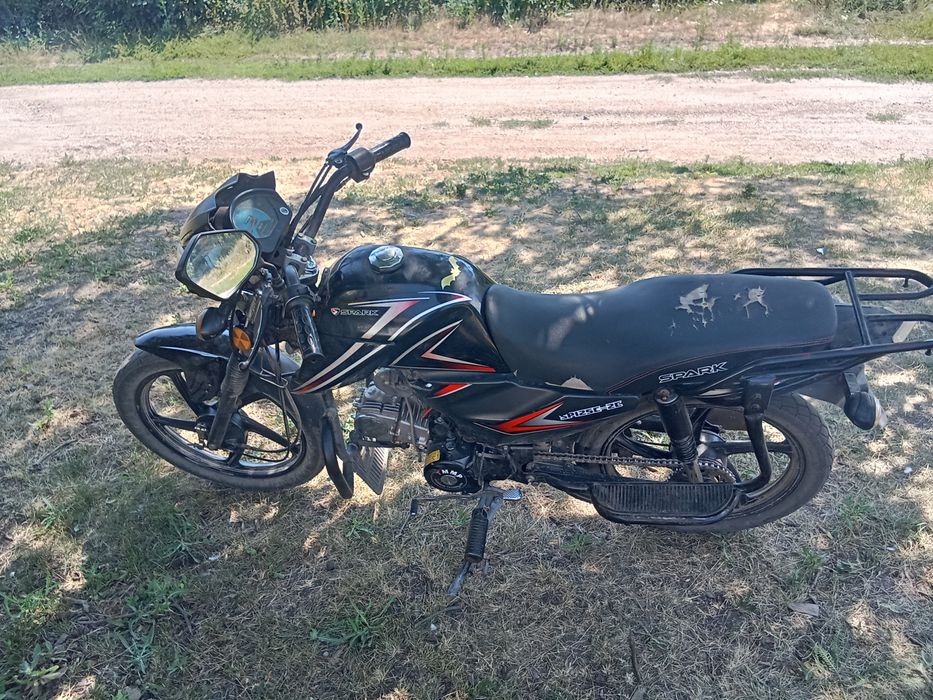 Продаю мопед спарк 125 кубів