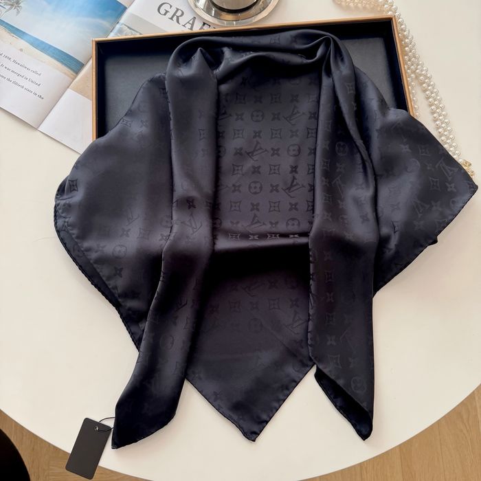 Czarna apaszka lv 90x90 silk nowa