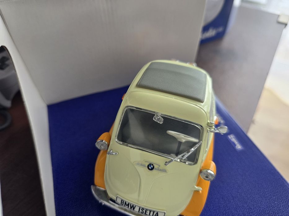 Revell BMW Isetta 250 Skala 1:18