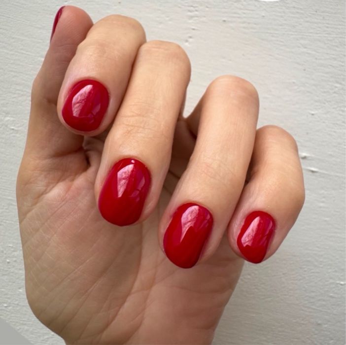 Манікюр, апаратний педикюр з покриттям гель-лак