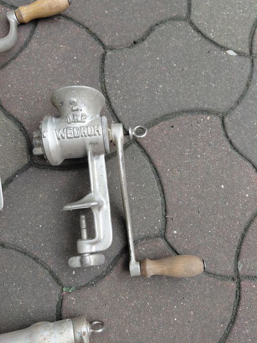 Maszynki ręczne do mięsa, pieprzu, soku