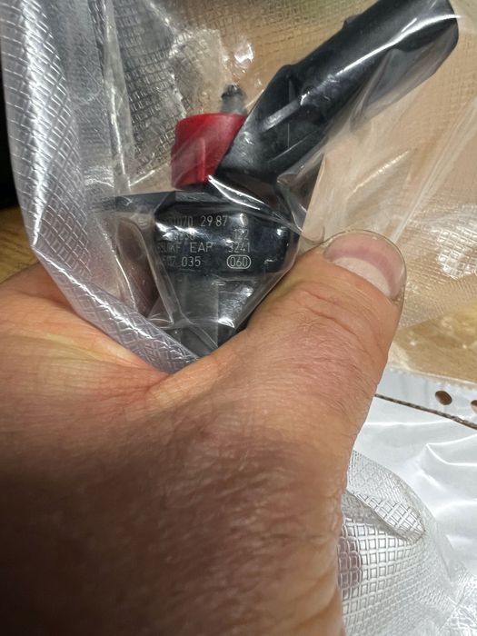 Форсунки   оригинал  Mercedes-Benz   A6510702987 - 3 шт