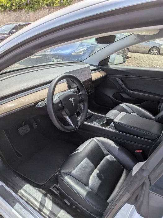 Vendo empresa TVDE com 2 Teslas