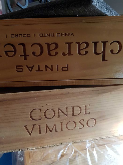 Caixas  em madeira para,1,2,ou3 garrafas .