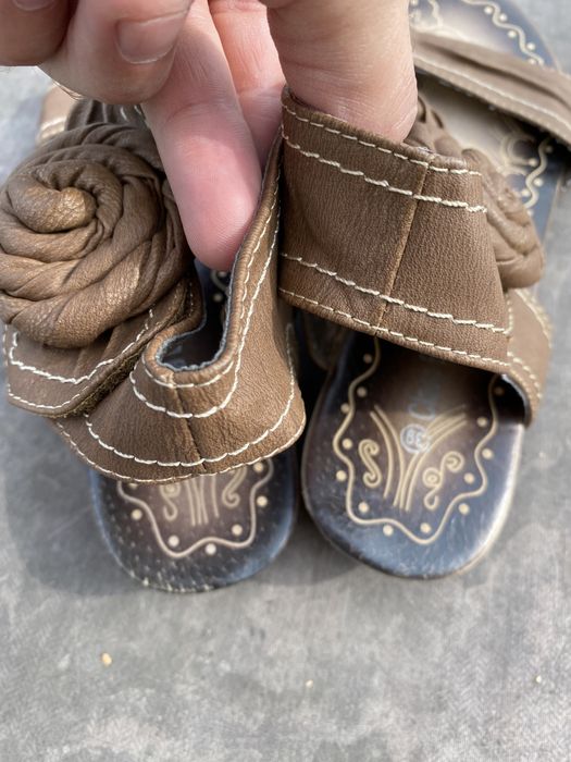 Женские босоножки Clara Barson