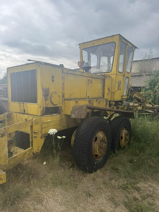 Автогрейдер (грейдер) на запчастини або з ремонтом, повний комплект відвалу