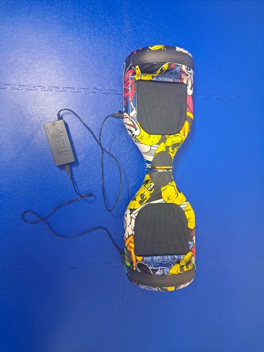 Hoverboard com carregador em bom estado