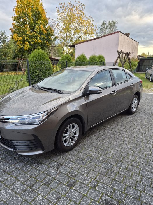 Toyota Corolla salon Polska
