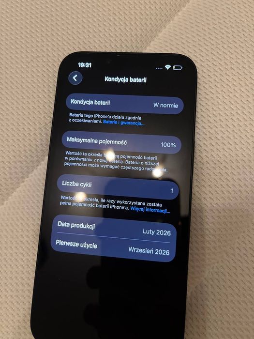 iPhone 16e 256 GB – NOWY – 100% baterii – 1 cykl ładowania