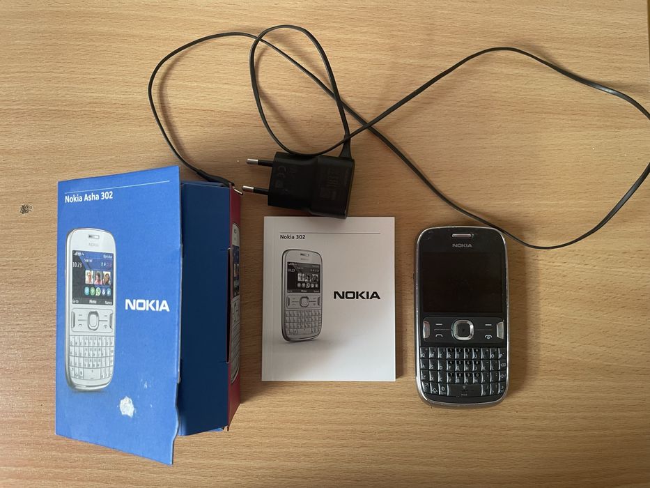 Nokia Asha 302 + pudełko + ładowarka, sprawna!