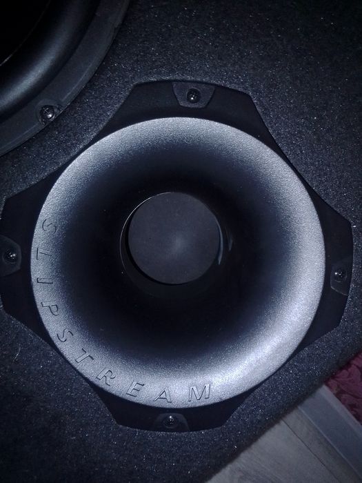 Самбуфер JBL BassPro 12