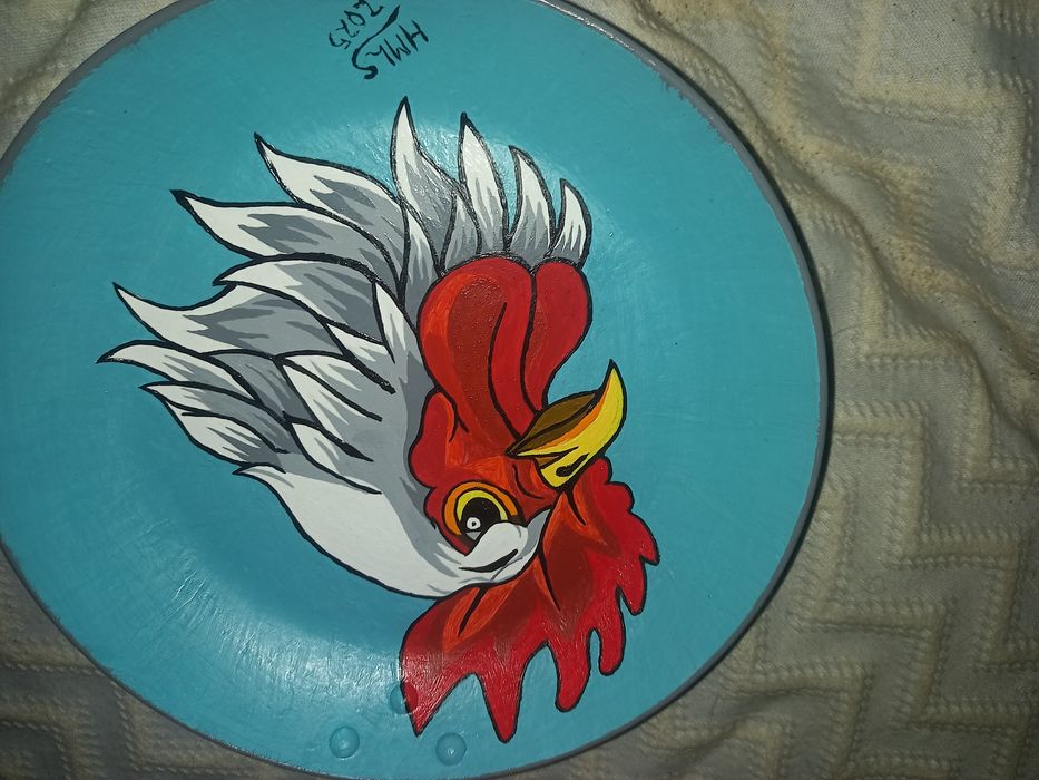 Frigideira reciclada e pintada à mão decorativa