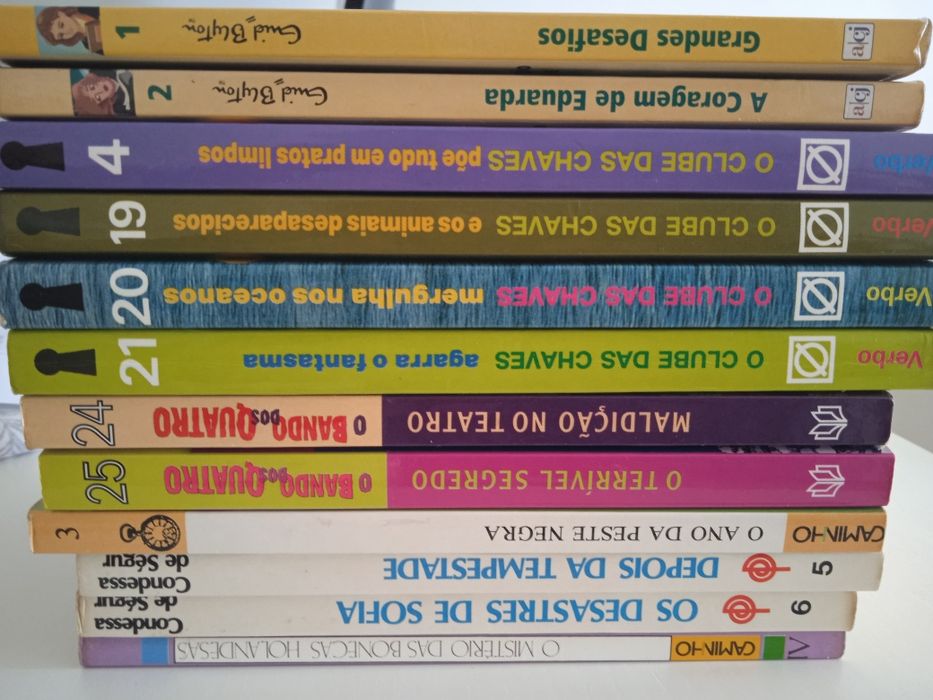 Livros infantis / juvenis