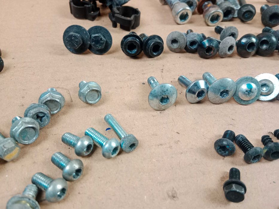 Yamaha MT-07 MT07 Tracer Śruby Śrubki 2018