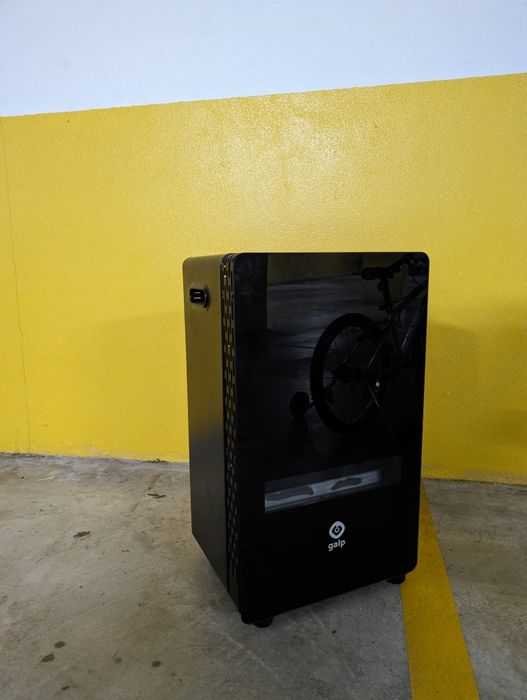 Aquecedor a gás chama azul Galp cor preto