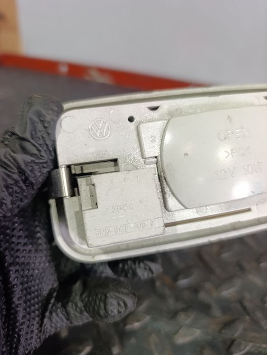 Luz de tejadilho Volkswagen Polo 99-02 6N0947105F