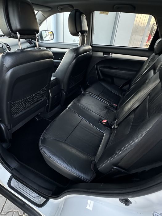 Пригнана з Європи - KIA SORENTO, оригінал пробіг, не фарбована