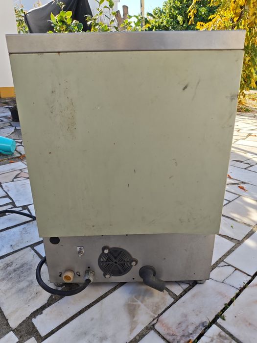 Maquina lavar loiça e copos profissional