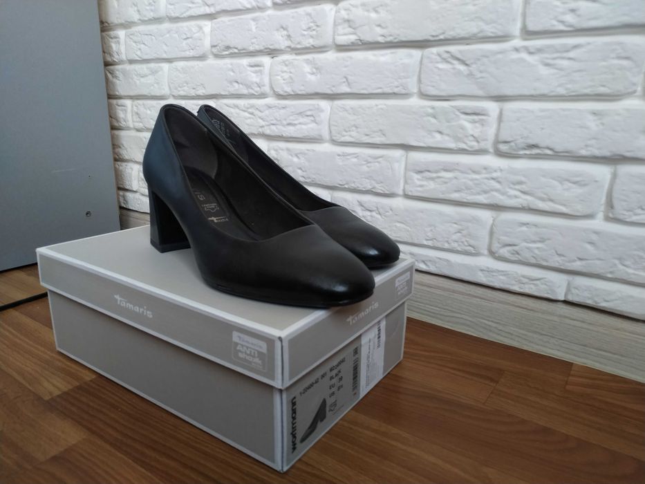 Фірмові шкіряні туфлі Tamaris