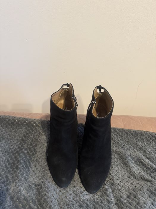 Buty czarne na obcasie Wojas