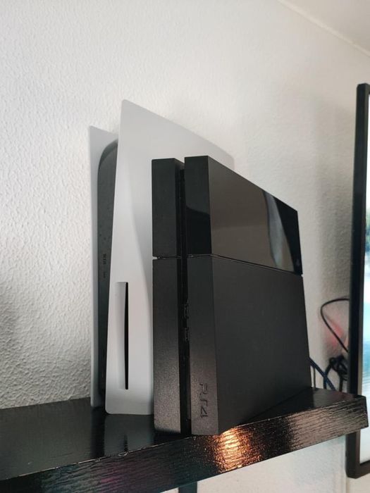 Ps4 nova pequenas marcas de uso