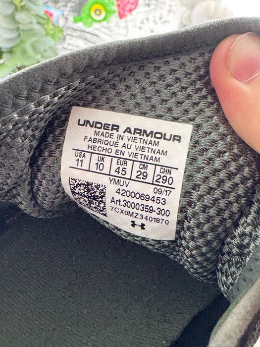 Кросівки Under Armour Charged 45 розмір Е15628