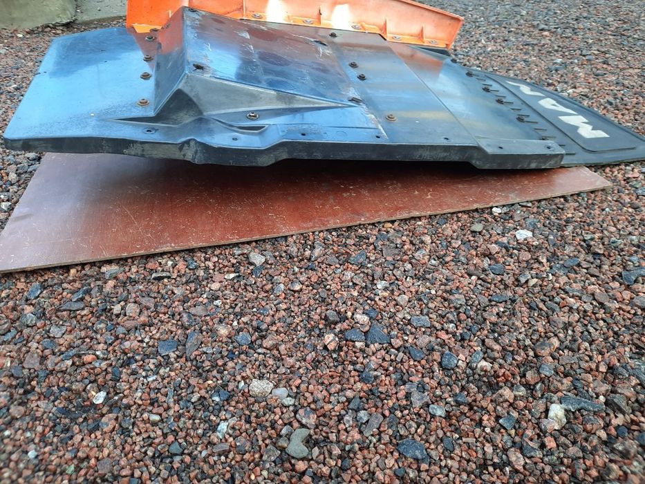 Продам крыло переднее МАН