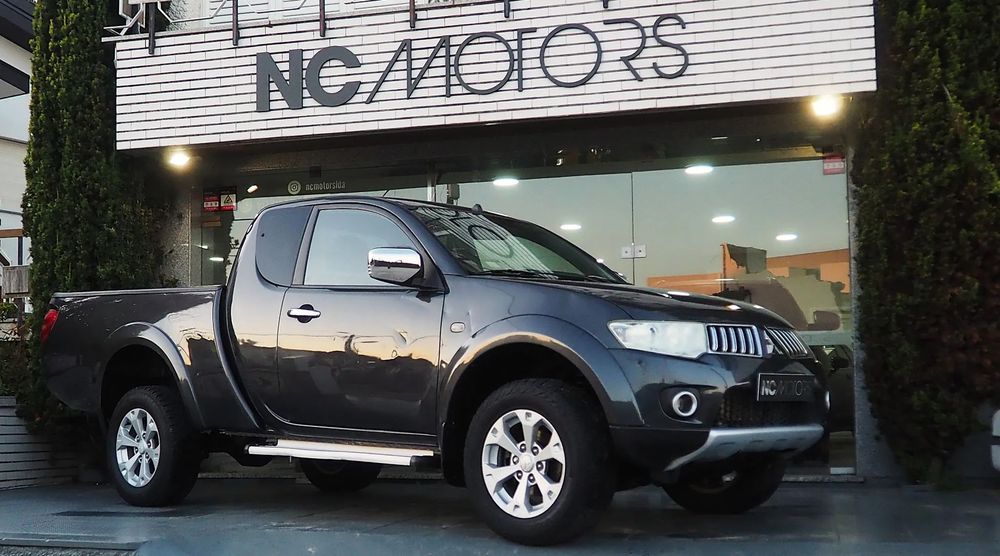 Mitsubishi L200 2.5 DI-D Club Invite 3L CC 4WD