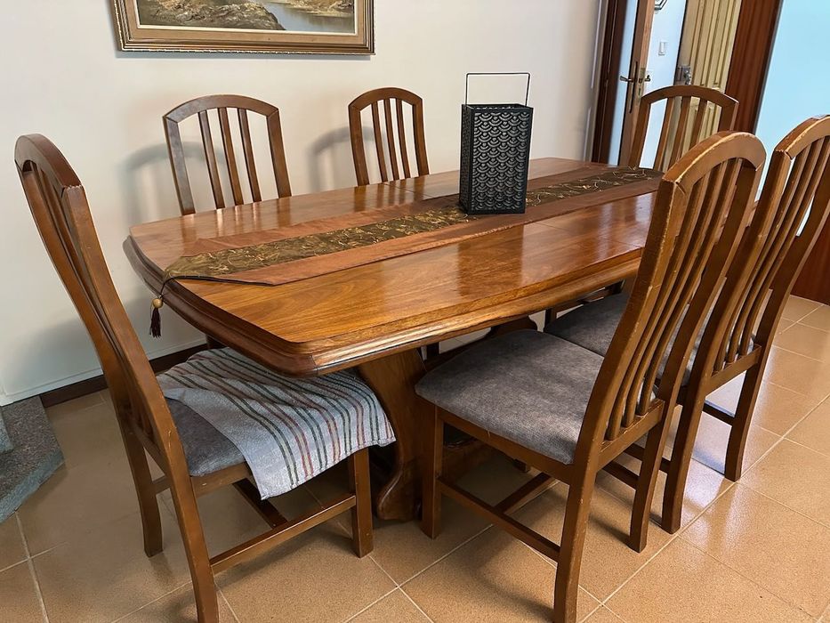 Conjunto de Jantar e Móvel de TV Clássicos em Madeira Maciça