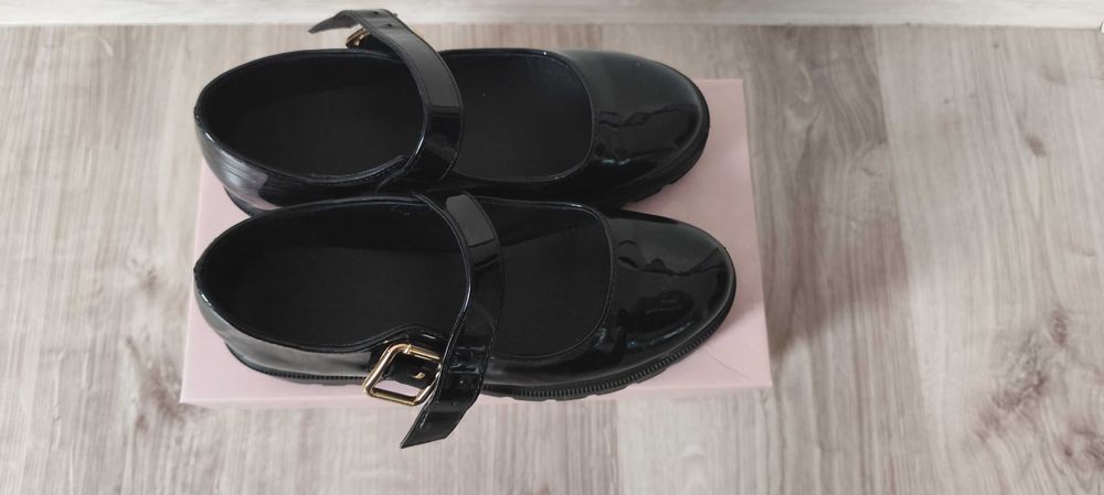 sprzedam buty dziewczęce nelli blu 34