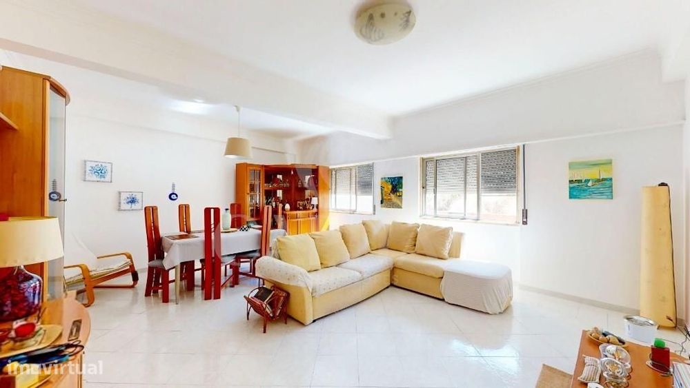 Property in Póvoa De Santo Adrião E Olival Basto, Lisboa