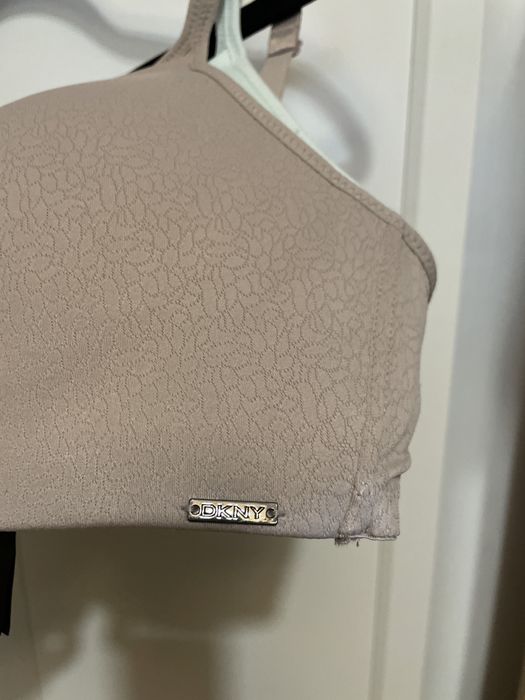 Dwa biustonosze firmy DKNY stan idealny rozm. 85 D