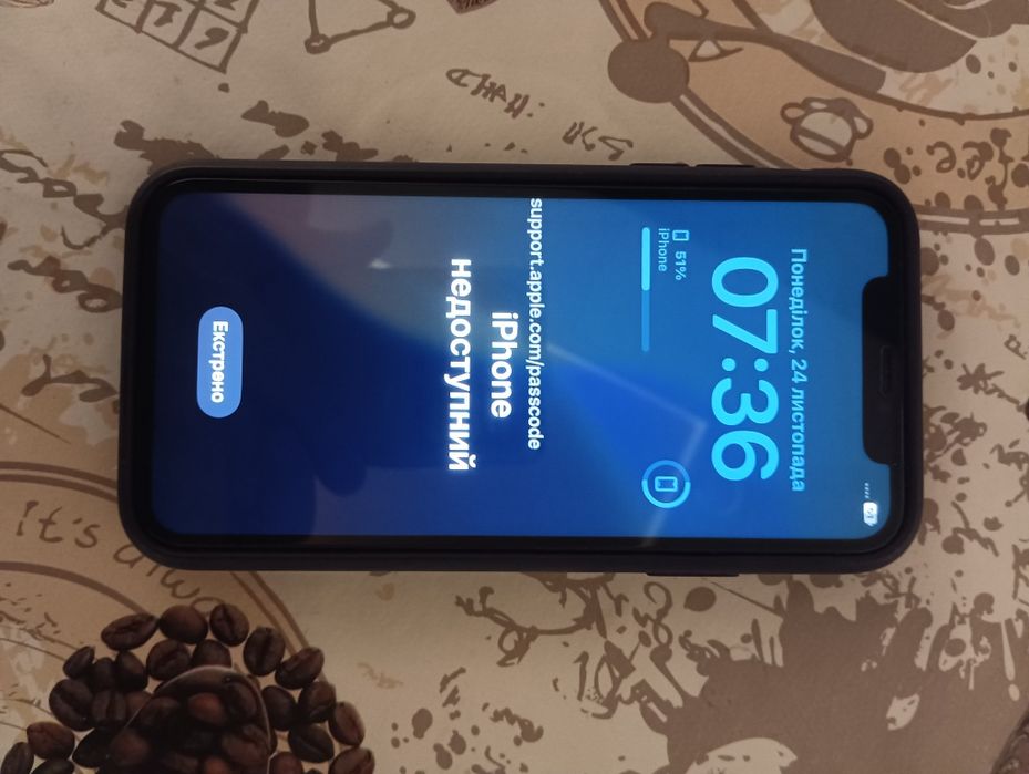 iPhone 11 заблокован