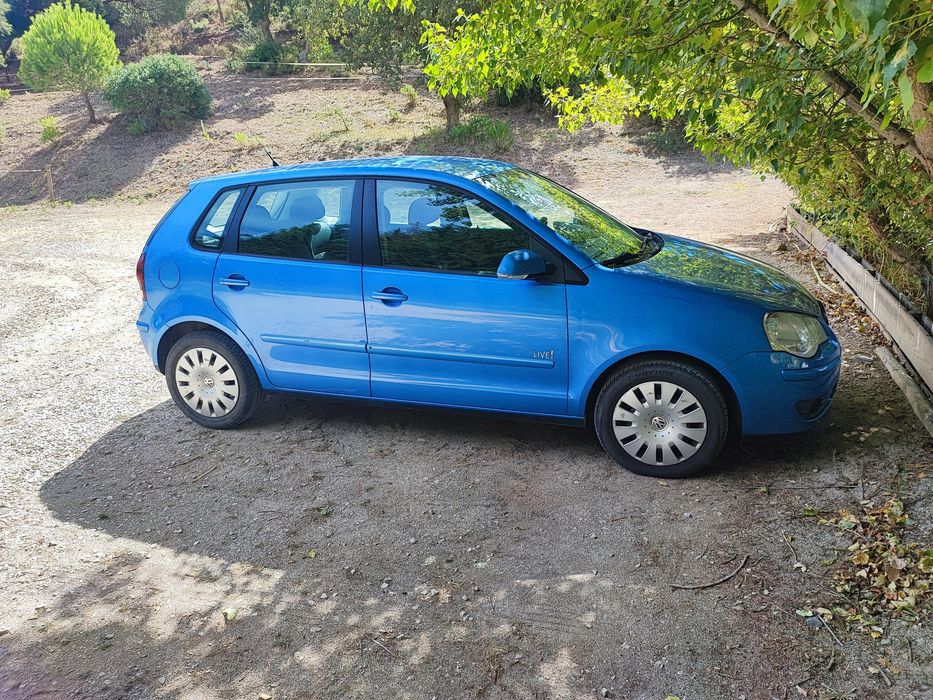 VW polo live 1.2 Gasolina - 5 lugares - isofix