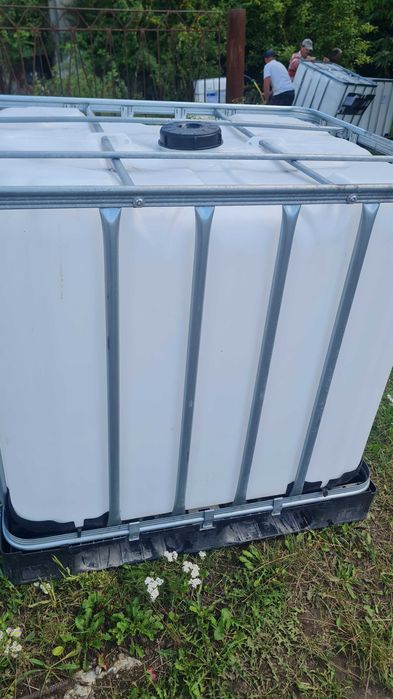 Продам бочку єврокуб.