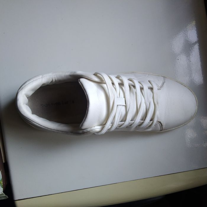 Кросовкі 42 білі