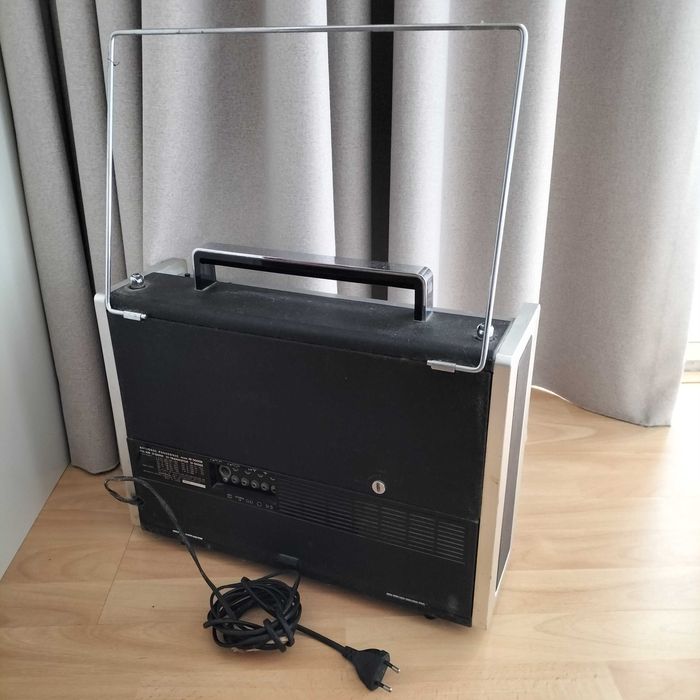 Rádio Panasonic National RF5000B
