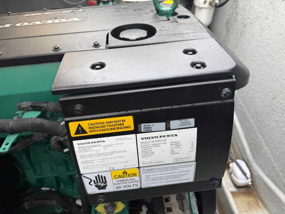 Três motores c/ coluna - Volvo Penta D6 340 DPI + Extras