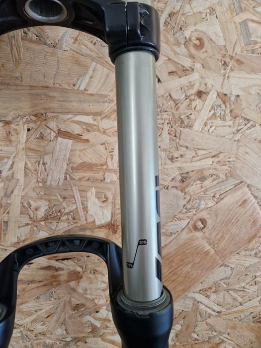 Suspensão rock shox boxxer