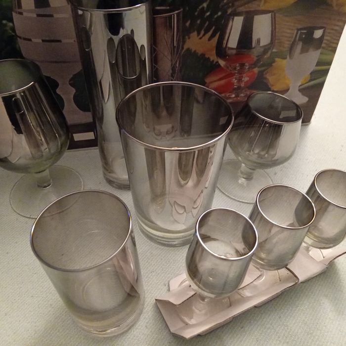 Zestaw szklanek kieliszków