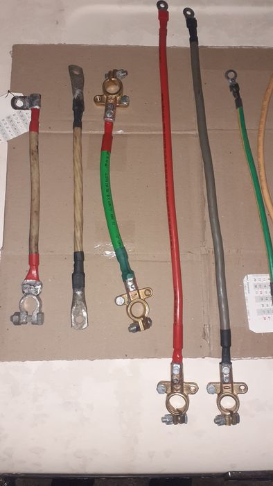 Продам клеми нові для  аккумуляторів  та   ІНВЕРТОРІВ  .
