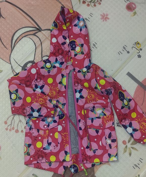 Продам ветровку куртку 110