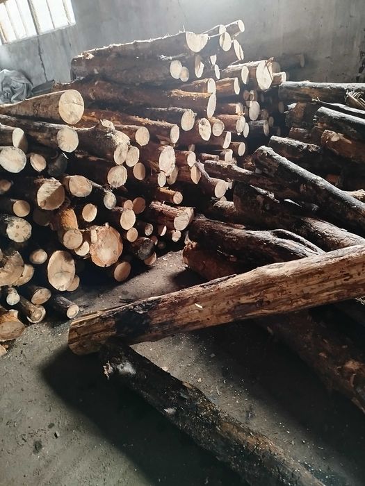 Торфяний брикет, дрова.