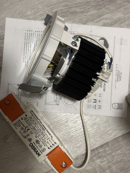 Oprawa  pxf halogen lampa downlight Bari Mini Led 30° 13w