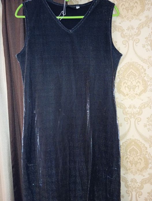 Блискуче плаття сукня