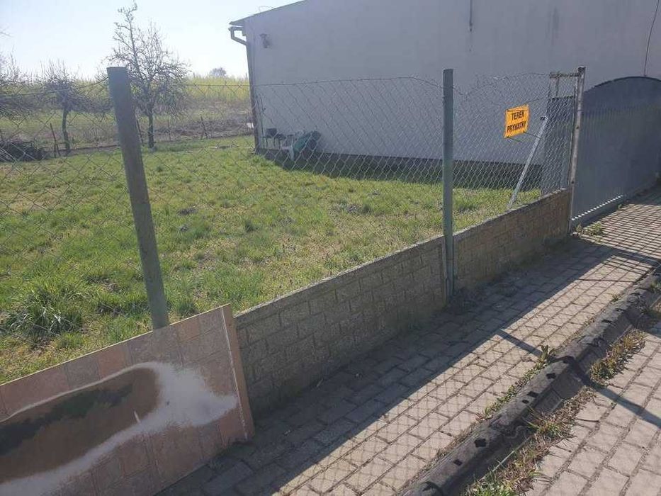 Budynek handlowy usługowy lub mieszkalny 73 m² + działka 7,7 ar